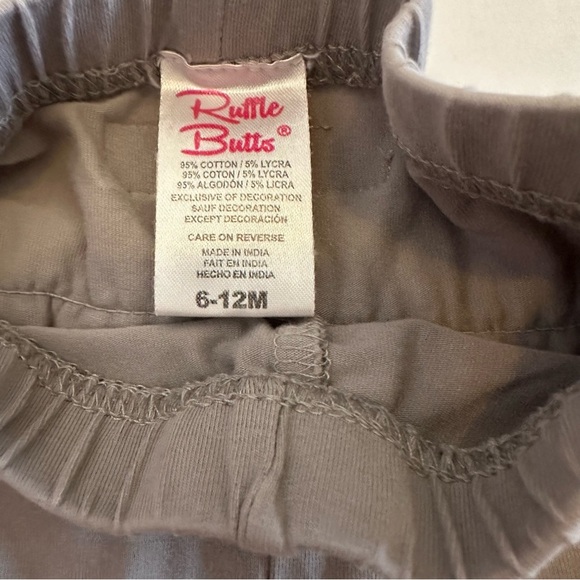 🌟3/$20🌟 Ruffle Butts cotton ruffle leggings. Size 6-12M. - Picture 3 of 5